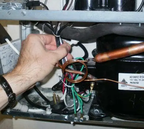 OASIS-PWSBF-VersaFiller-Sports-Water-Bottle-Filler-16