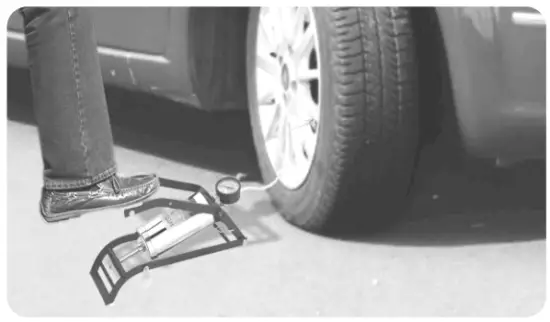 Airmaker AM006 Air Foot Pump Black Powder Coated Body - Operation