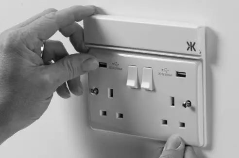 Knightsbridge Fold Away Phone Holder fig 2