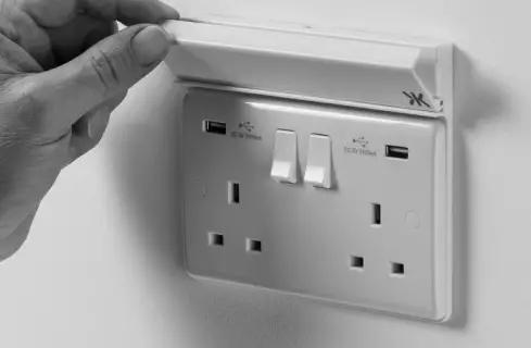 Knightsbridge Fold Away Phone Holder fig 3