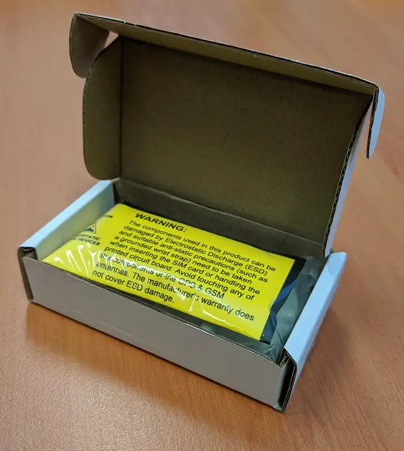 CalChip-CONNECT-SEN-000028-915-Digital-Matter-Guppy-LoRaWAN-Tag -01