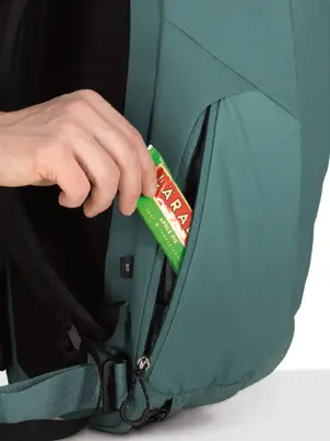 OSPREY-METRON-F21-Bike-Commute-Backpack-10