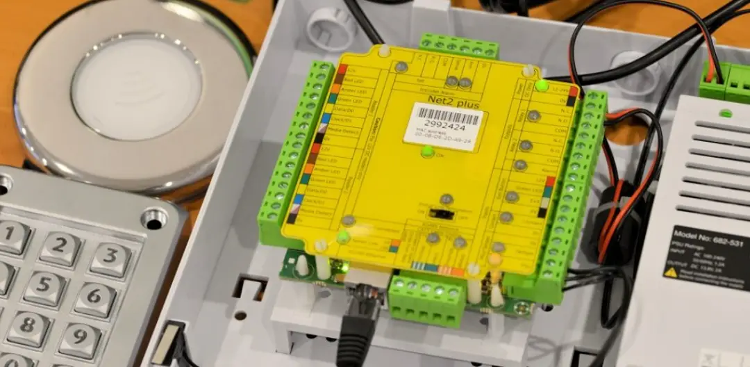 Paxton Ins-20006-ae Door Controller User Guide