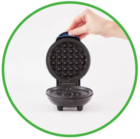 DASH D DMWD001 Dreidel Mini Waffle Maker - using your Mini Waffle Maker 4