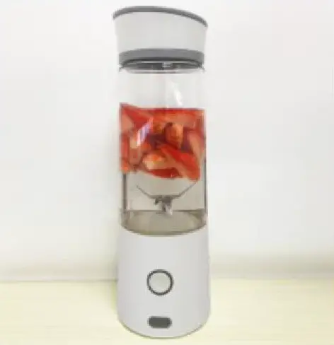 KACSOO Potable Rechargeable Blender - Operation 2