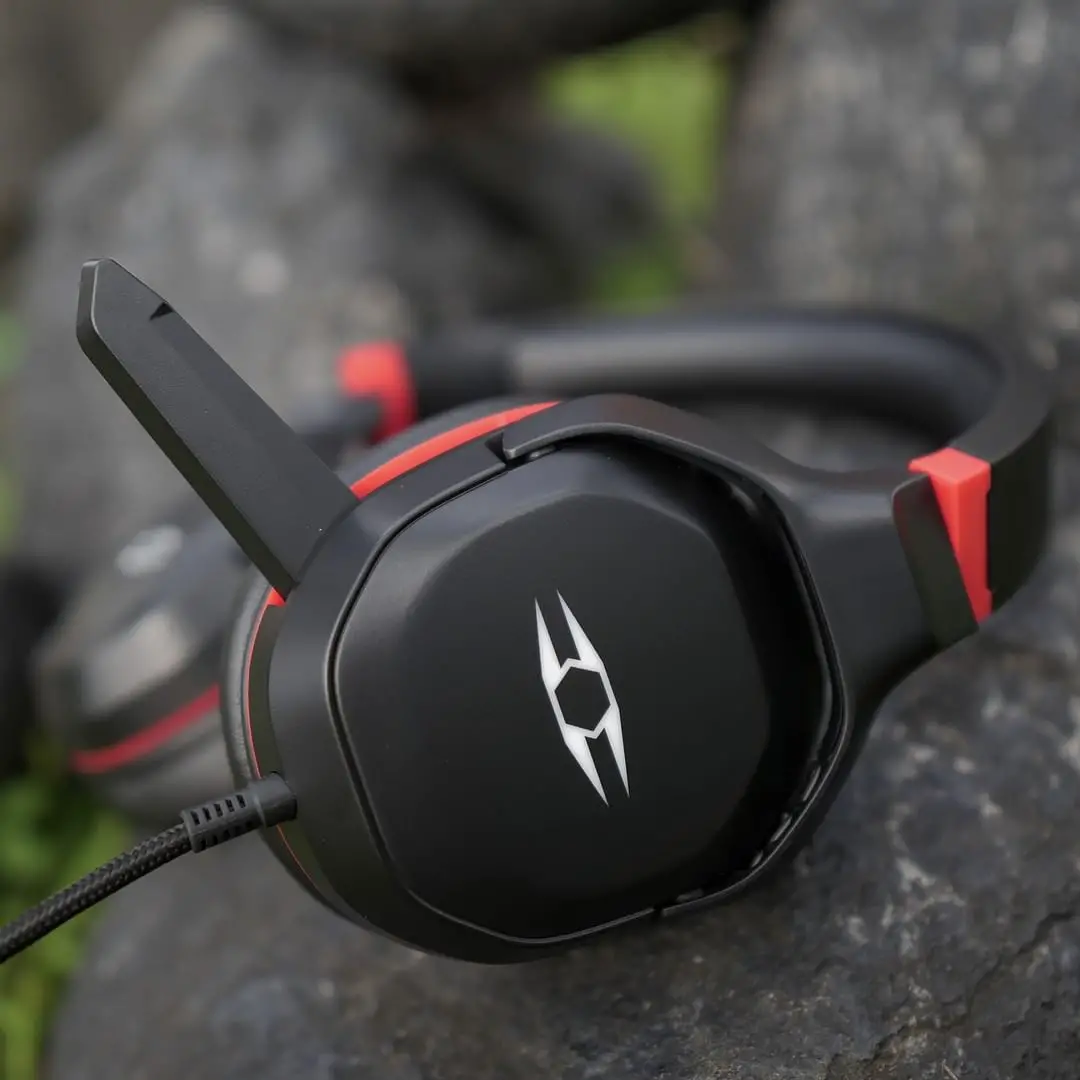 Takstar Nous Wireless Gaming Headset User Guide Takstar Nous Wireless Gaming Headset User Guide