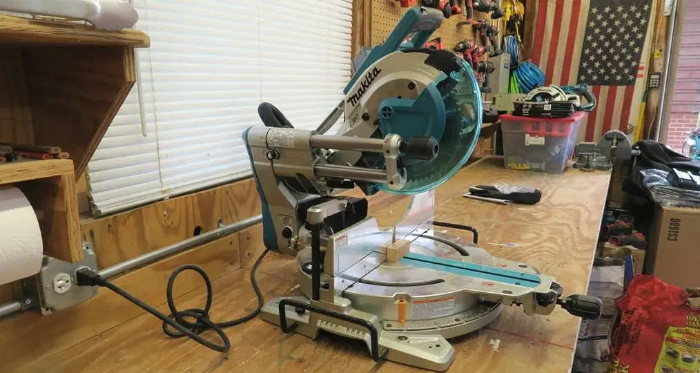 Makita Ls1019 Slide Compound Miter Saw Instruction Manual