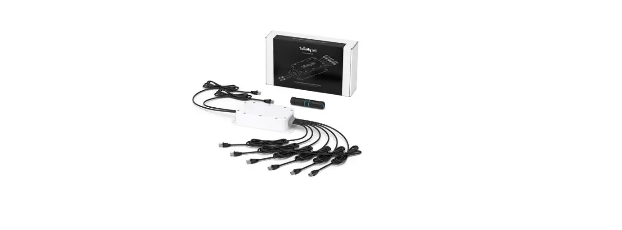 Twinkly Connection Hub 8 Ports User Guide Twinkly Connection Hub 8 Ports User Guide