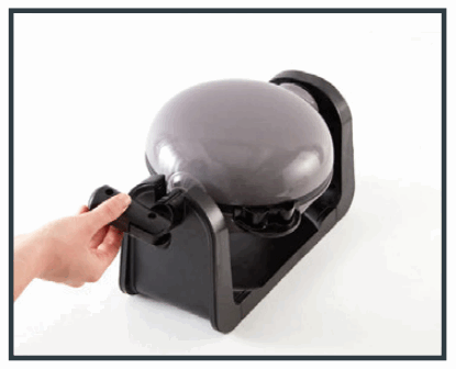 Alex K51473 Bundt Cake Maker - Lid