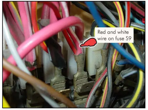 GOWESTY AUX-700 Auxiliary Battery Kit - Figure 13