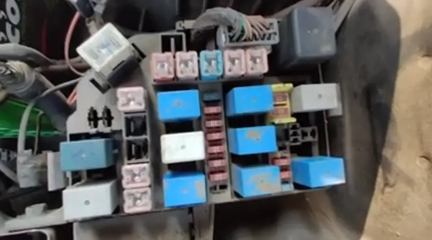 Hyundai Accent Fuse Box Diagram