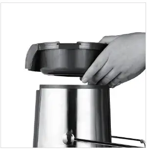 kogan-KAJCE85FSTA-850W-2L-Centrifugal-Juicer-3