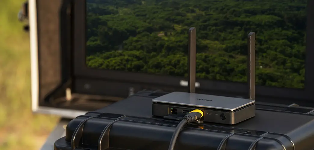 Autel Robotics Live Deck 2 Video Transmitter User Guide