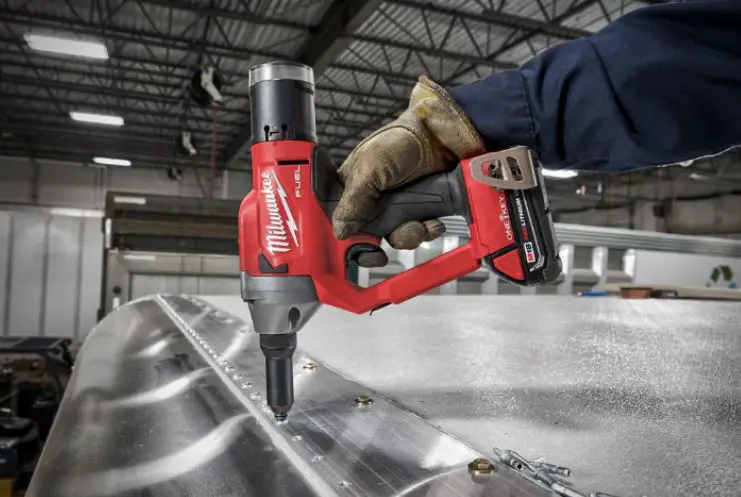 Milwaukee 2660-20 M18 Fuel 1/4 Inch Blind Rivet Tool W/ One-key User Manual Milwaukee 2660-20 M18 Fuel 1/4 Inch Blind Rivet Tool W/ One-key User Manual