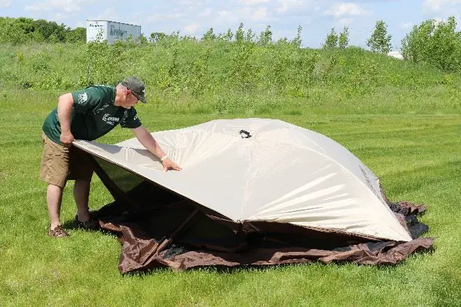 CLAM 12875 5 Sided Quick Set Venture Screen Tent (10)