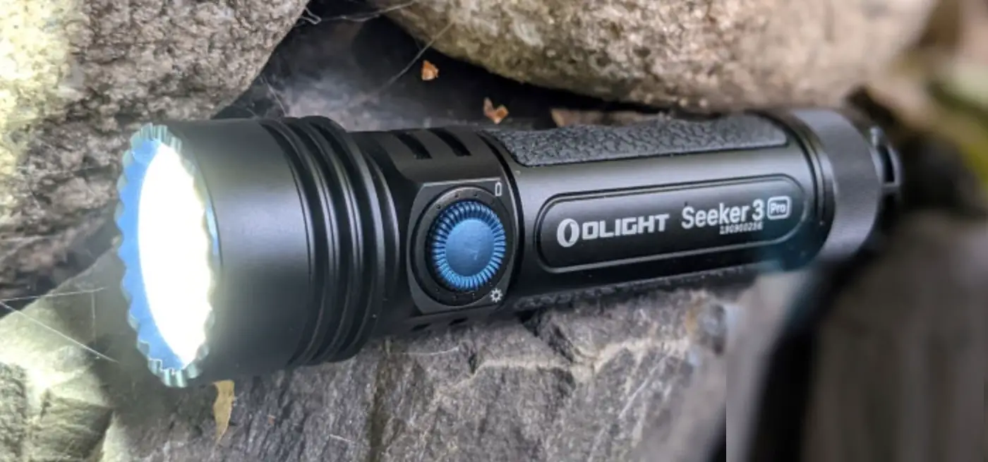 Olight Seeker 3 Pro 4200 Lumens Ultra Bright Flashlight User Manual Olight Seeker 3 Pro 4200 Lumens Ultra Bright Flashlight User Manual