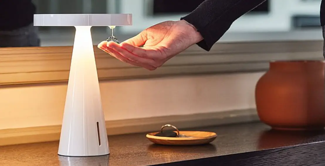 Lexon Lh79 Mano Speakerbuds And Mano Gel Dispenser Showcased Instruction Manual Lexon Lh79 Mano Speakerbuds And Mano Gel Dispenser Showcased Instruction Manual