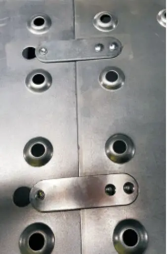 kogan KALADRM47PA 4.7M Multipurpose Foldable Ladder- scaffolding plates