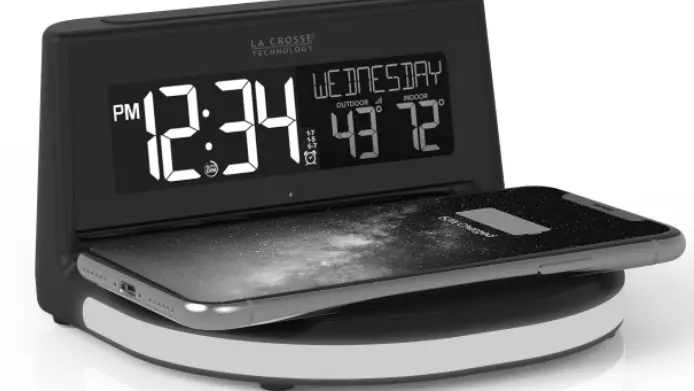 LA-CROSSE-TECHNOLOGY-CA77932-Wireless-Charging-Station-With-Outdoor-Temperaturefig-pro