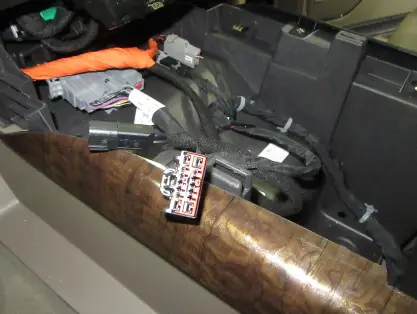 JL-AUDIO-94645-2014-2018-Chevrolet-Silverado-&amp-GMC-Sierra-fig-17