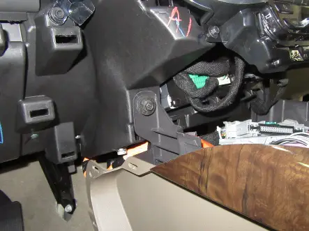 JL-AUDIO-94645-2014-2018-Chevrolet-Silverado-&amp-GMC-Sierra-fig-19