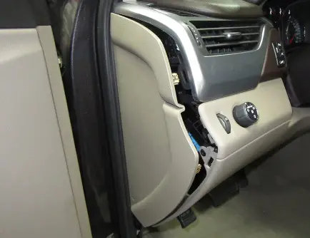 JL-AUDIO-94645-2014-2018-Chevrolet-Silverado-&amp-GMC-Sierra-fig-30