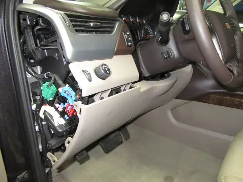 JL-AUDIO-94645-2014-2018-Chevrolet-Silverado-&amp-GMC-Sierra-fig-8