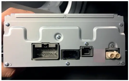 CONNECTS2 CT23VL09 L Double DIN Fitting Kit - FIGURE 6