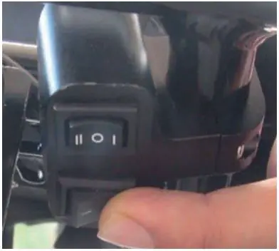 drive DeVilbiss AFPC17BLK Autofold Powerchair User Guide - Switch on folding mechanism