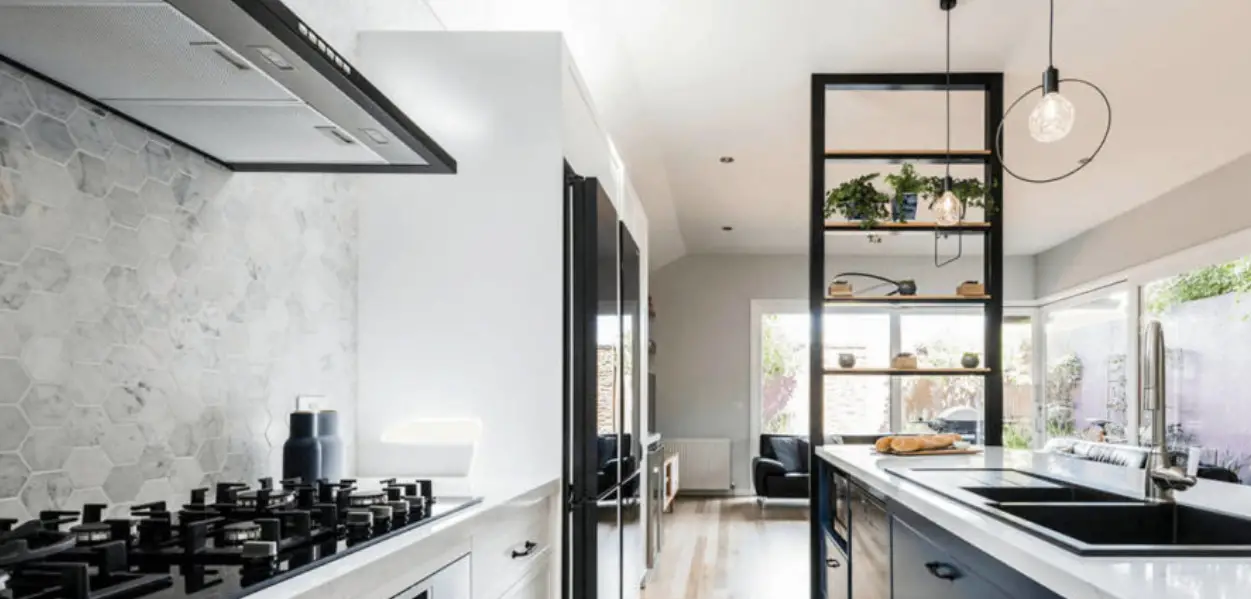 Master Kitchen 330392 Canopy Rangehood Instruction Manual