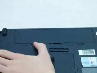 IFIXIT-Toshiba-Satellite-L305-S5946-Motherboard-Replacement-02