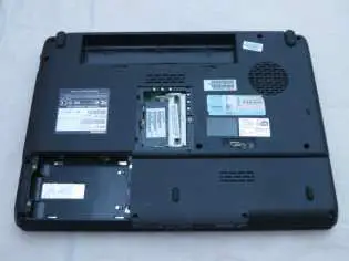 IFIXIT-Toshiba-Satellite-L305-S5946-Motherboard-Replacement-17