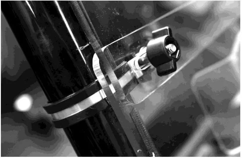 FALCON RIDGE HO 1000 WD05 Care of Honda 1000 Aero Vent Polycarbonate Windshield - fig 4