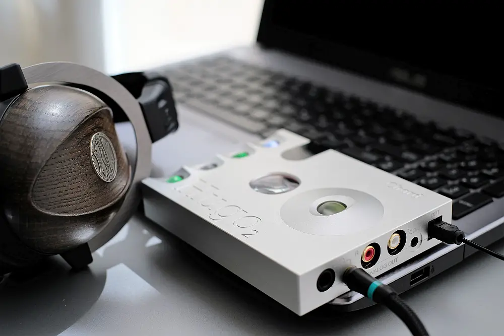 Chord Coax1 Hugo 2 Digital To Analogue Converter And Headphone Amplifier User Manual