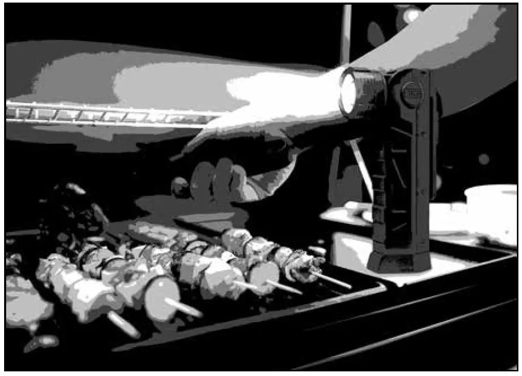 Laserliner-NovaMaster-500-Splash-Proof-Torch-FIG-6