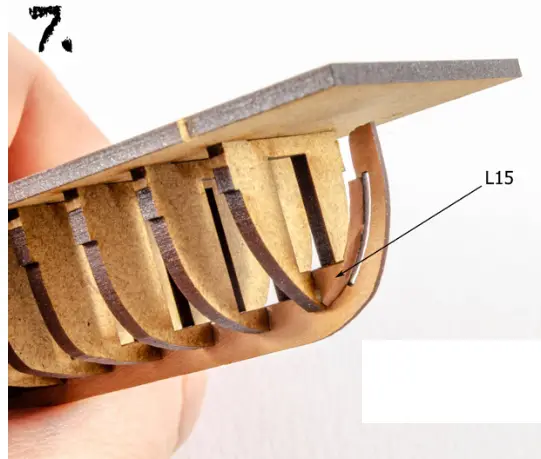 VANGUARD MODELS KR-62144 26 Inch Wood Boat - fig7