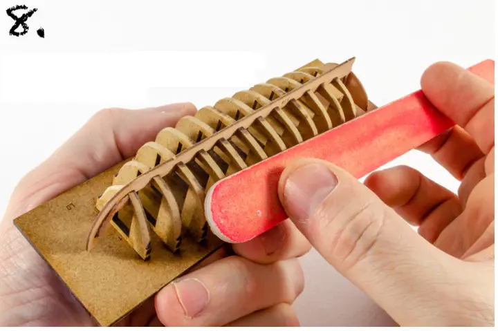 VANGUARD MODELS KR-62144 26 Inch Wood Boat - fig8