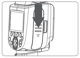 Godox TT685IIC Flash for Canon Cameras - loading and unloadind the battery