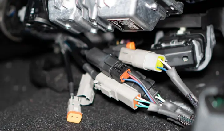 Carli Fitment 2017 - Install Communication Harness 6