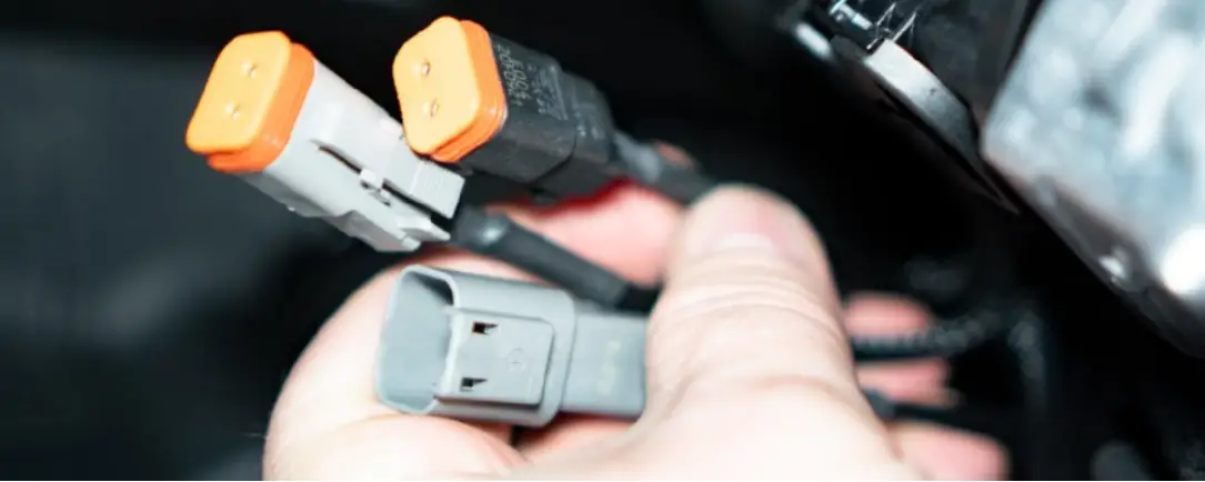 Carli Fitment 2017 - Install Communication Harness 7