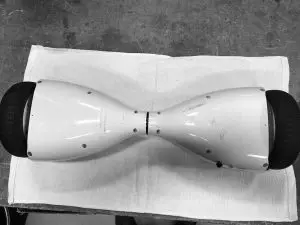 Razor W15156208003 Hovertrax Prizma Battery Replacement-- Step 1