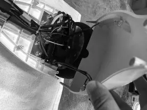 Razor W15156208003 Hovertrax Prizma Battery Replacement-- Step 2