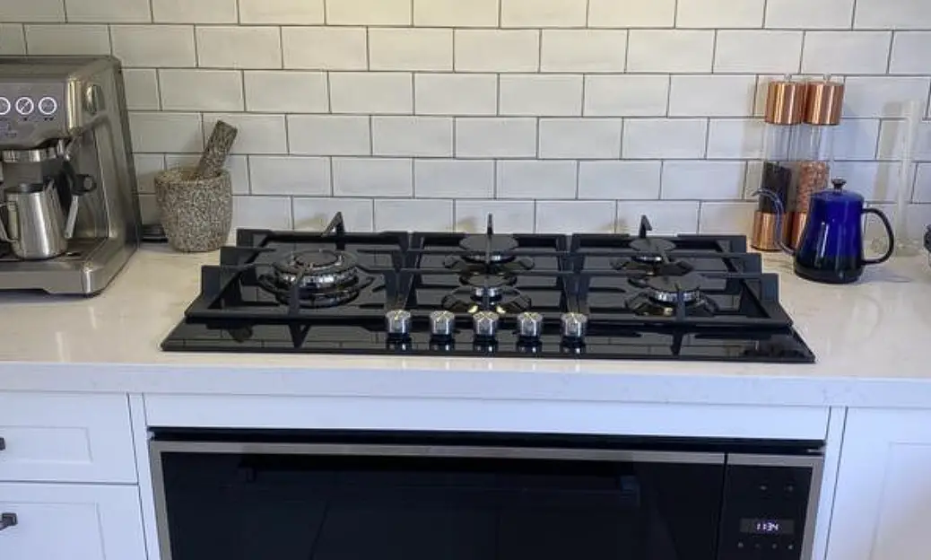 Inalto Icgg604w 75cm Gas On Glass Cooktop With Wok Burner User Manual Inalto Icgg604w 75cm Gas On Glass Cooktop With Wok Burner User Manual