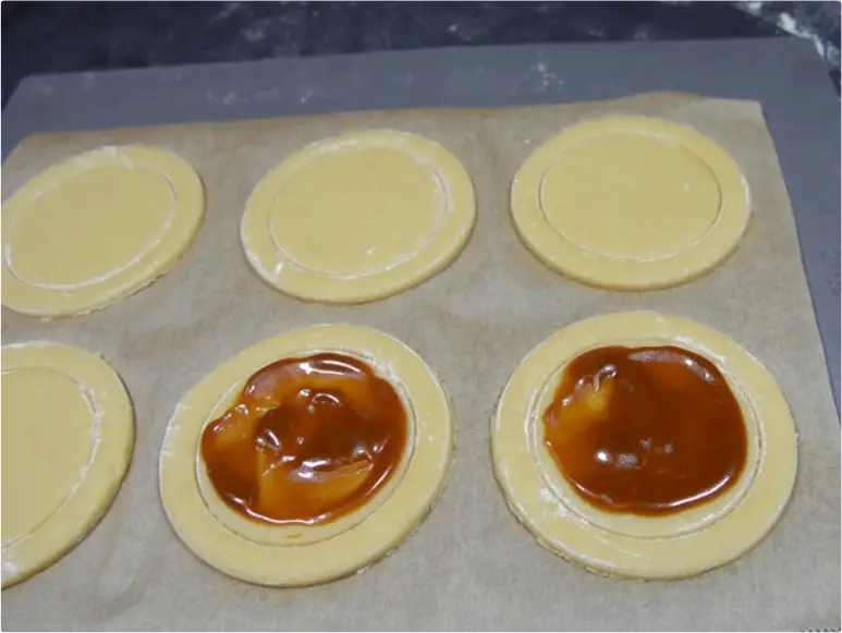 Mini Apple Pies Made with 3D Printed Lattice Cutter 17