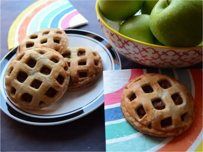 Mini Apple Pies Made with 3D Printed Lattice Cutter 26