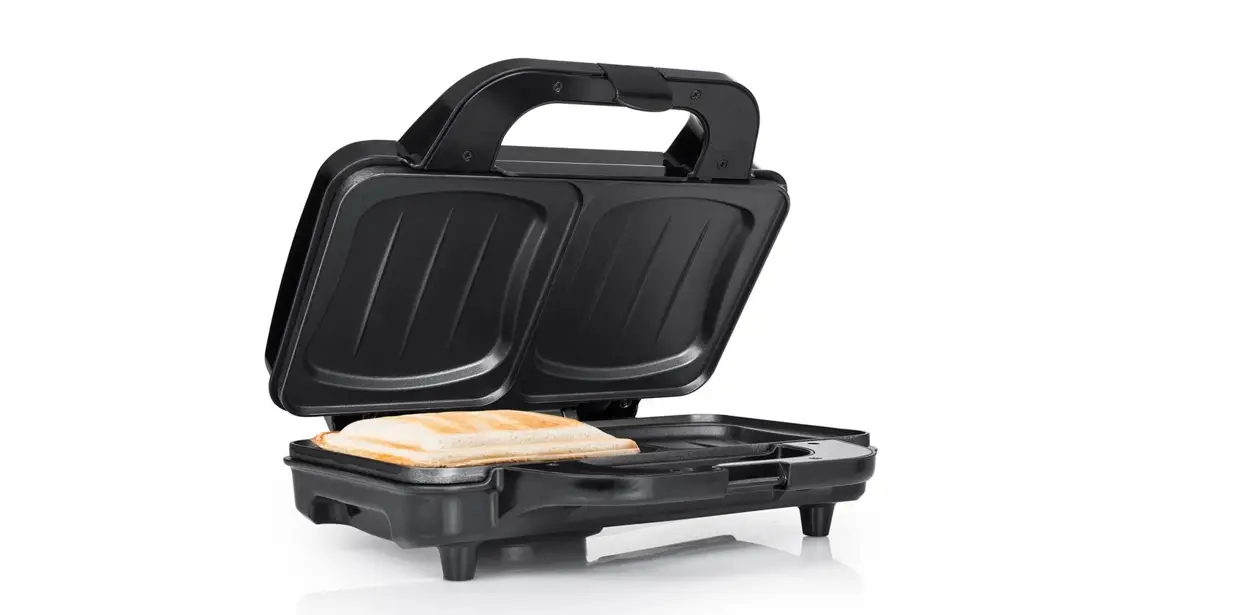 Tristar Sa-3060 Sandwich Maker Instruction Manual