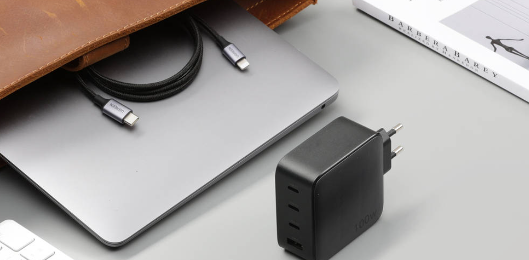 Ugreen Cd226 Gan Fast Charger User Manual Ugreen Cd226 Gan Fast Charger User Manual