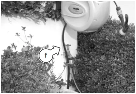 HOLMAN 1110H 10m Retractable Hose Reel-TAP-TO-REEL HOSE