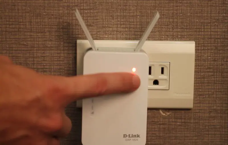 D-link Dual Band Wi-fi Range Extender Installation Guide D-link Dual Band Wi-fi Range Extender Installation Guide
