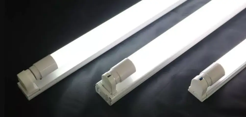 Maxlite 31100 Led Straight T8 Tube Light Bulb Instruction Manual Maxlite 31100 Led Straight T8 Tube Light Bulb Instruction Manual